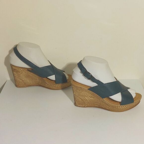 Bella Vita Women's Leather Teal Blue Wedge Sandals Size 6W EUC - Picture 8 of 11